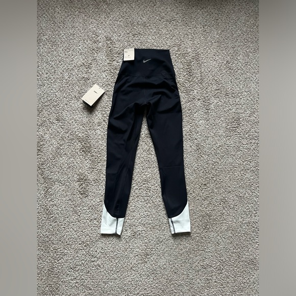 Nike Women’s Dri-Fit High-Rise 7/8 Crop Legging Tights Size XS DM7673-010 - Picture 6 of 6